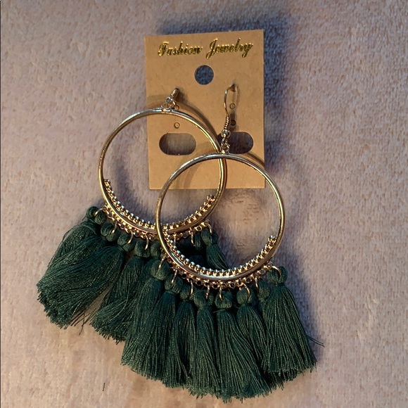 NWT Hoop Earrings - Picture 1 of 3